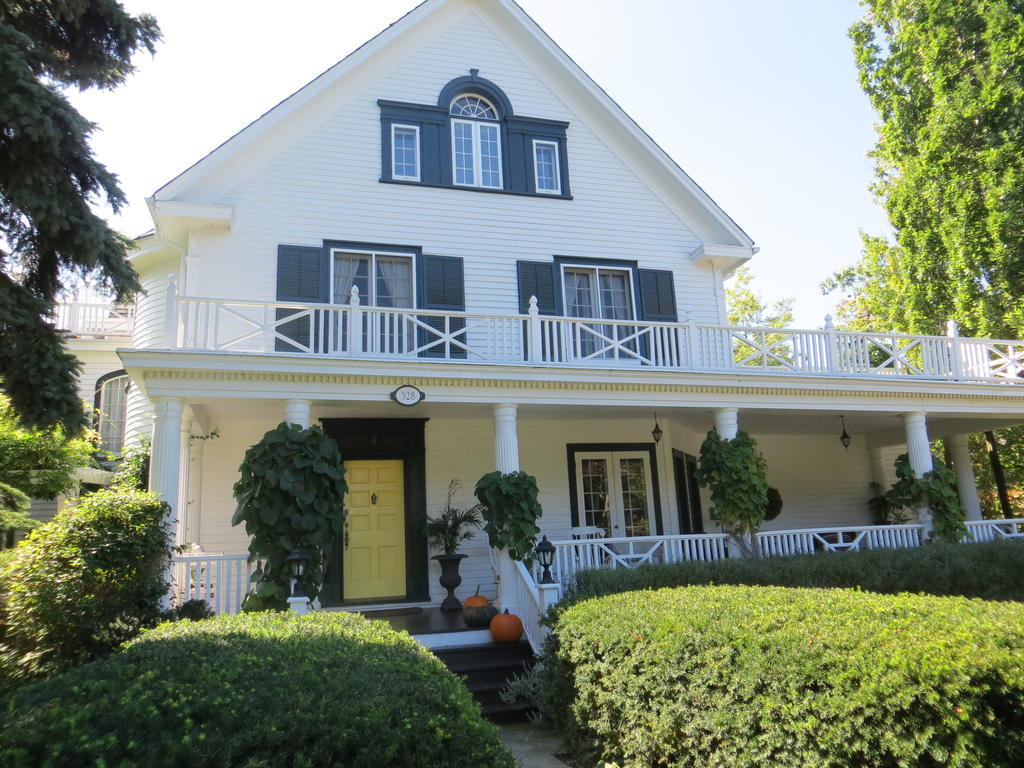 Lakewinds Country Manor Bed and Breakfast Niagara-on-the-Lake Exterior foto