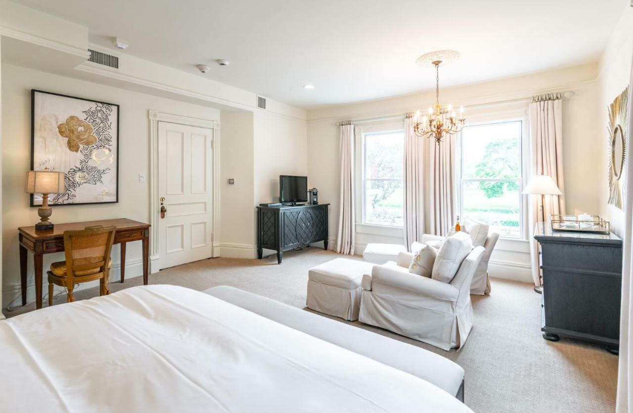 Lakewinds Country Manor Bed and Breakfast Niagara-on-the-Lake Exterior foto