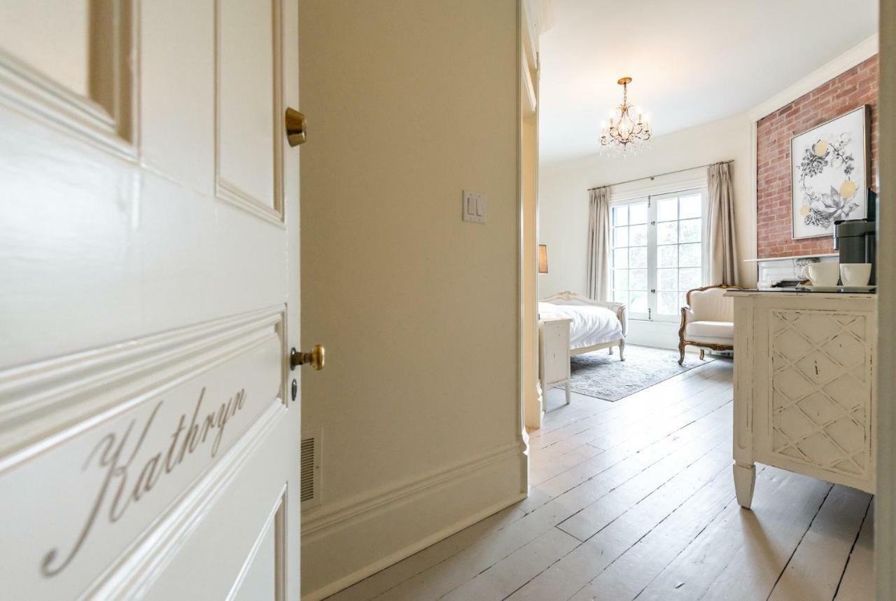Lakewinds Country Manor Bed and Breakfast Niagara-on-the-Lake Exterior foto