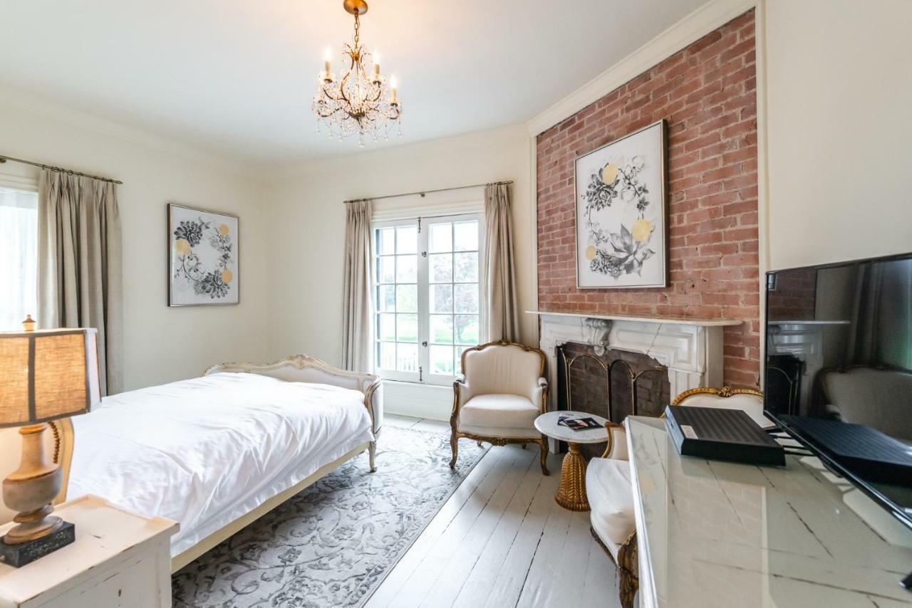 Lakewinds Country Manor Bed and Breakfast Niagara-on-the-Lake Exterior foto
